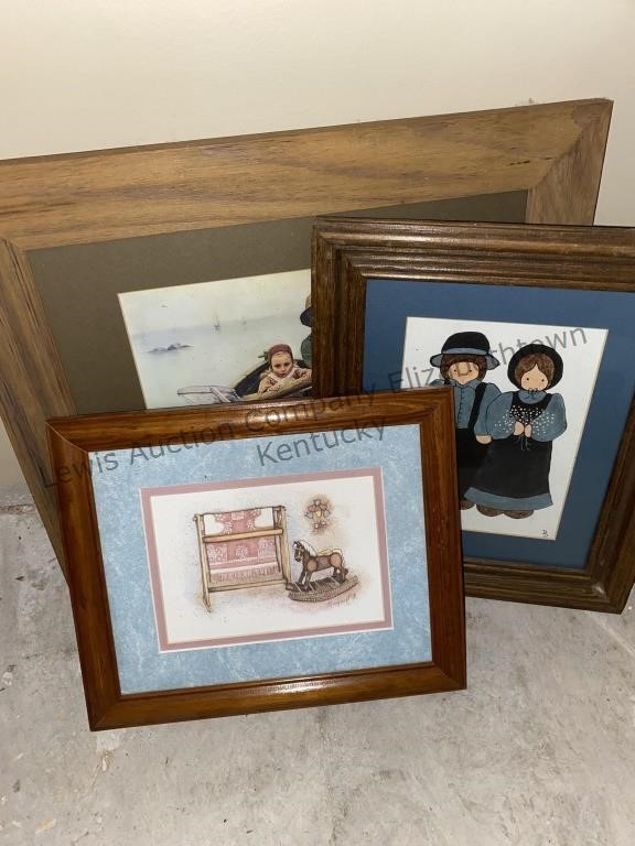 Box of pictures and frames sizes range from 8 to