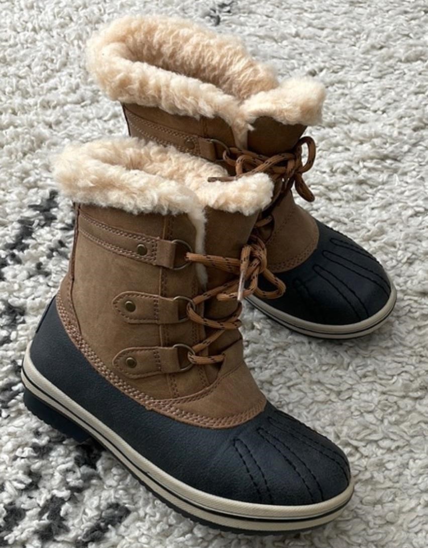 Bearpaw Leighton Women’s Boot Size 6