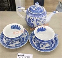 Teapot service set for two blue and white Asian