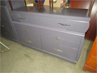 PAINTED MID CENT. STYLE 6 DRAWER DRESSER