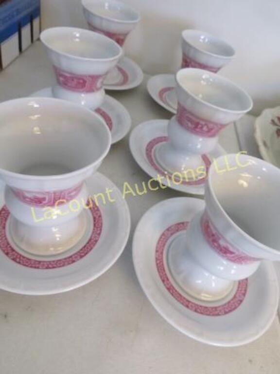 6 beautiful Heinrich Kaffee Cups Saucers