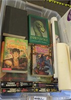 Tote book lot Harry Potter, Terry Brooks, dragons