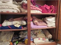 all linens towels in top caabinet