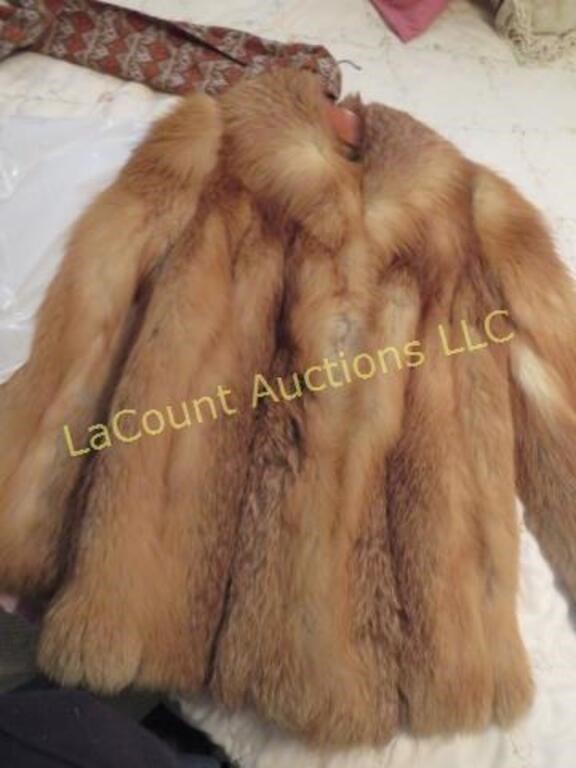 Furs of Distinction Red fox Furr coat w papers