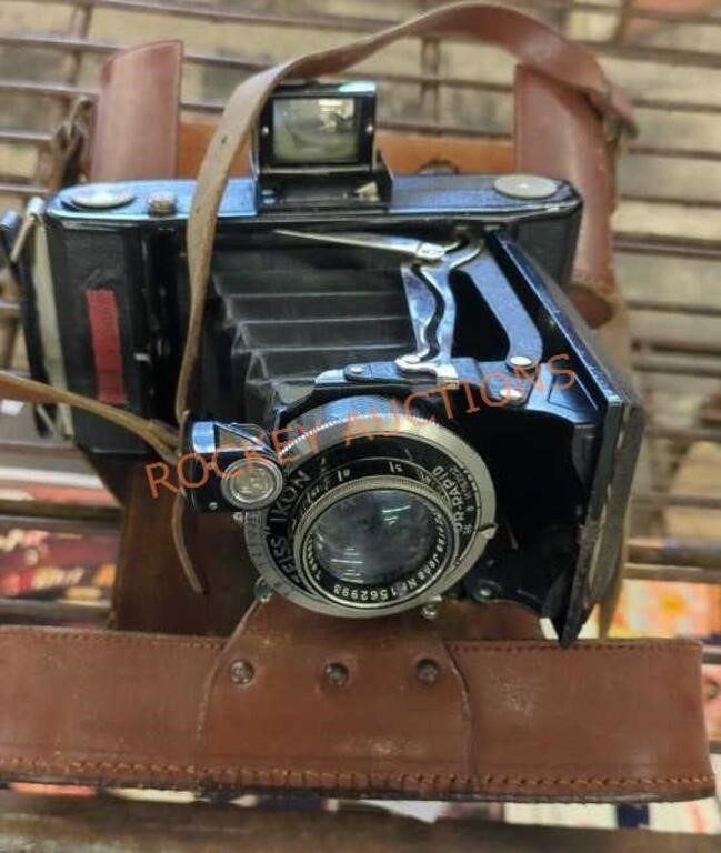 Vintage zeiss ikon camera