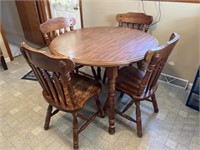 Round Kitchen Table, 4 Chairs & 2 Leaves
