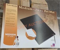 New medium heat pet mat