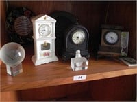 Miscellaneous Clocks and Décor
