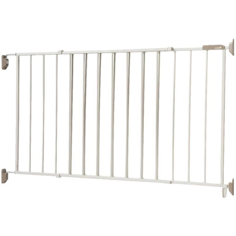 Safety 1st 40-64 Inch Wide and Sturdy Sliding Gate