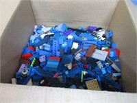 Box of Hundreds of Lego's