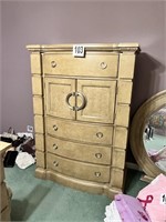 Broyhill Chest/Armoire(BR2)