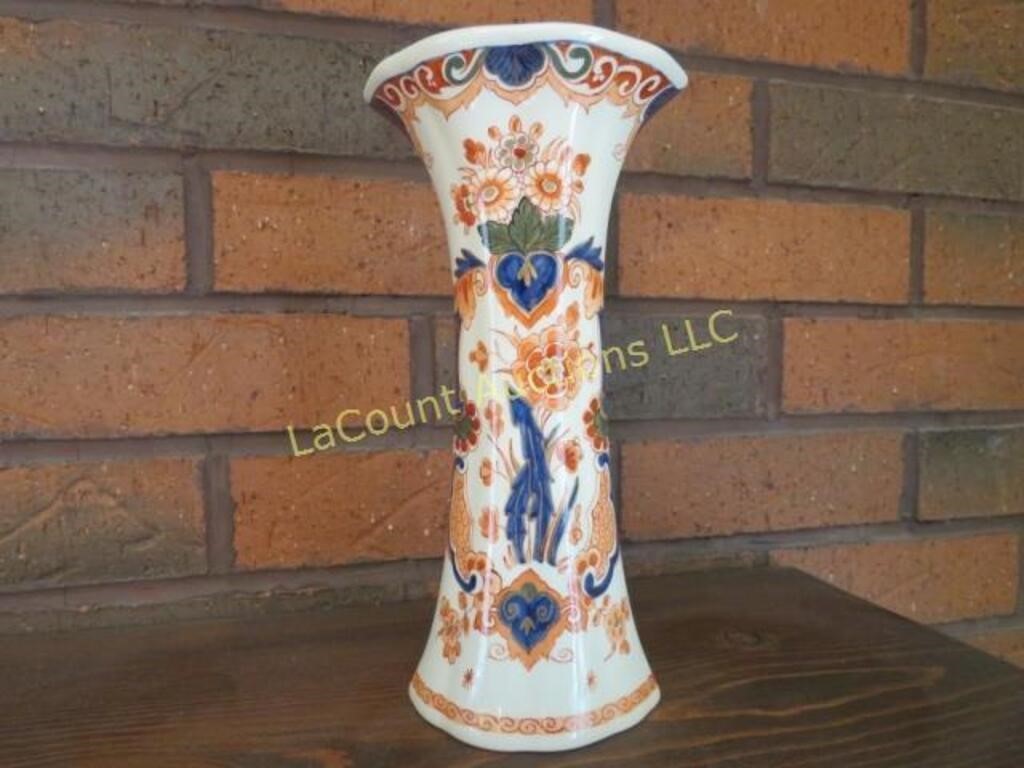vintage vase by Koninklijke porccelain pretty!