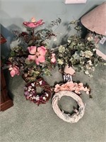 Floral Arrangements(US Bedroom)