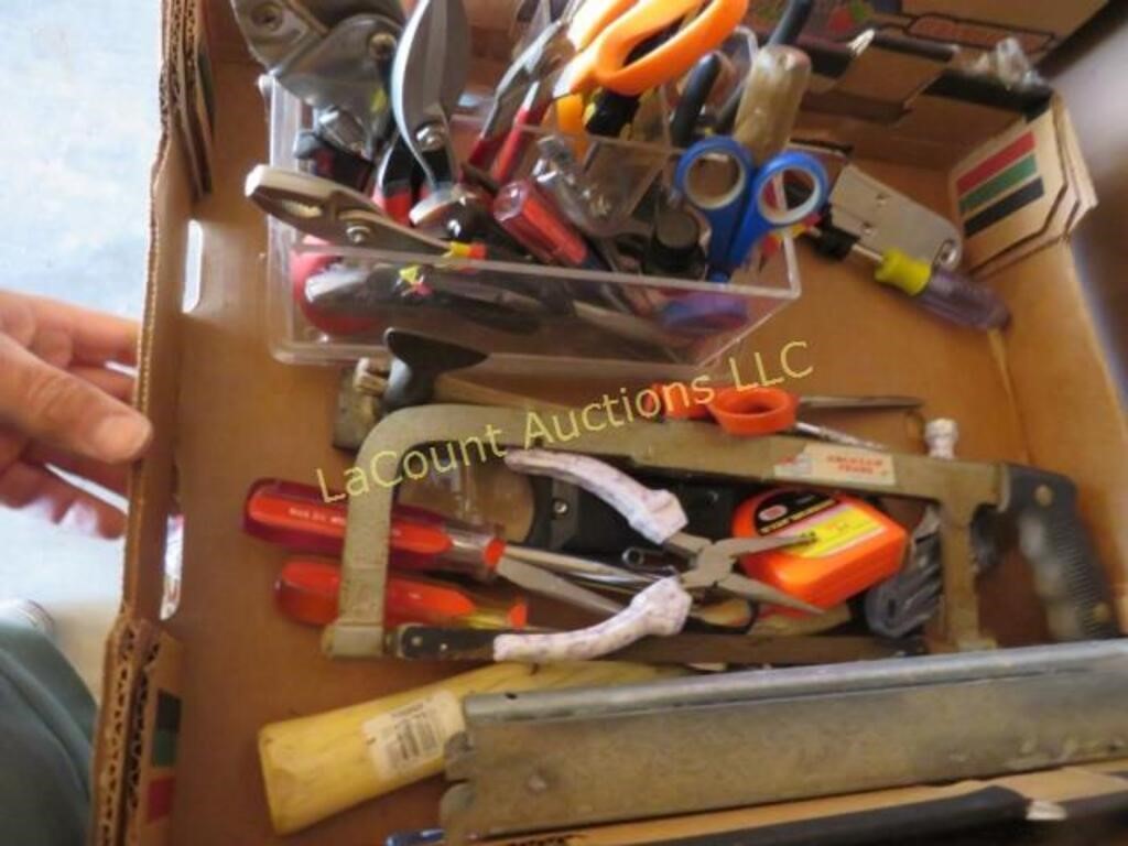 assorted small hand tools many l@@k