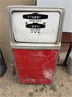 Vintage Wayne model 400 gas pump with porcelain