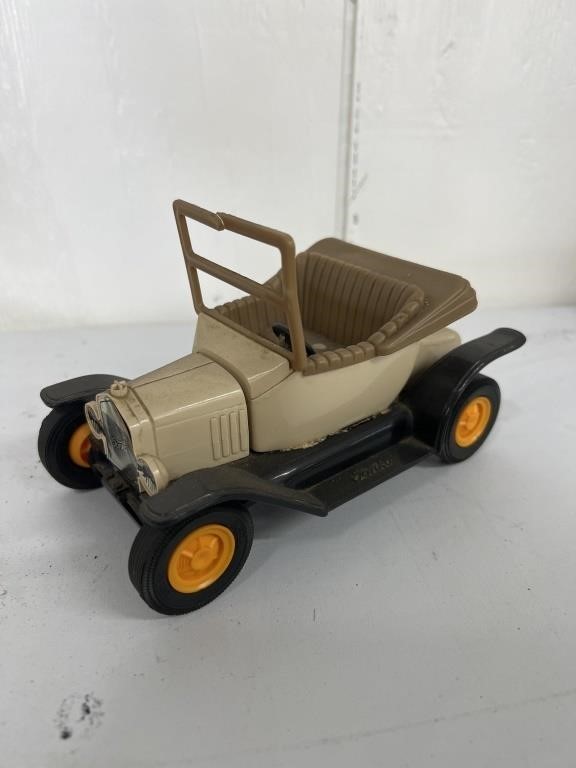 Vintage Tonka Ford Model T metal plastic toy car