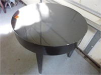 ROUND LAQUER GREY TABLE