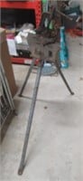 Pipe Threading Stand.