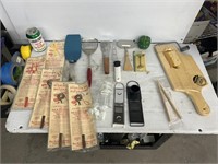 Kitchen supplies and utensils