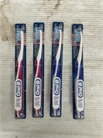 Oral-B 4 packs of toothbrushes pink