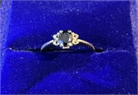 Vintage ladies 10k gold sapphire ring.