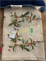 Holiday Holly 16in.x108in.table runner