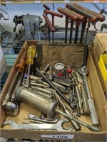 GROUP OF MACHINE BITS, MISC HAND TOOLS