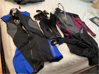 Women’s wetsuits with gloves and booties