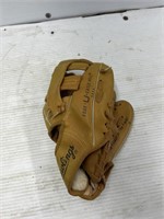 Rawlings 8 1/2 inch baseball glove