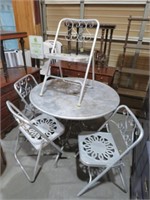 METAL ROUND PATIO TABLE W/4 FOLDING CHAIRS