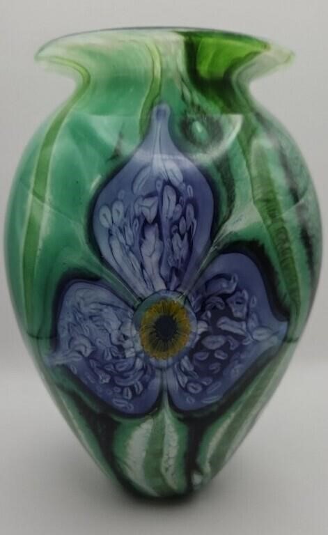 1998 Signed Robert Eickholt Iris Art Glass Vase