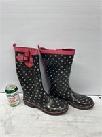 Size 9 women’s rubber rain boots