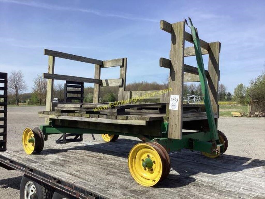 Adjustable farm wagon