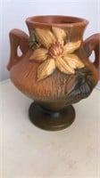 Roseville Clematis brown trophy urn pottery