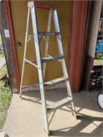 Werner Aluminum 5' Ladder, 200 LB. Cap., As Is,