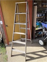 Wood Ladder, 6 Ft., Missing Tray Board
