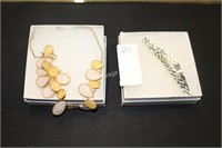 ladies asst jewelry (display)