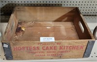 WOODEN VTG. HOSTESS CAKE KITCHEN BOX