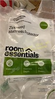 Room Essentials Qn zippered mattress protector