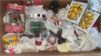 Vintage - Christmas decor & figurines / -box lot
