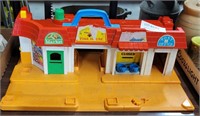 FISHER-PRICE BUILDING PLAYSET