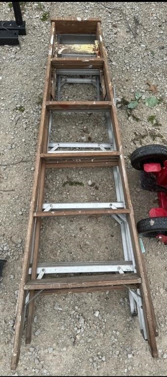 Metal and wood ladders ( NO SHIPPING)