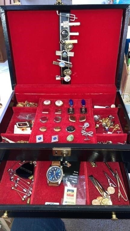 Huge lot Mens vintage jewelry box & cuff links