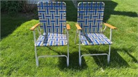 2 lawn chairs