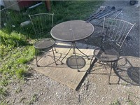 Metal table and 2 chairs