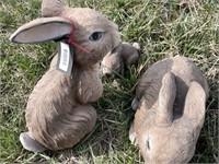 3 Rabbit Statues (family)