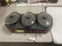 Triple slow cooker