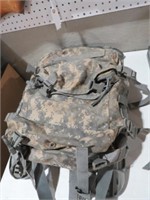 MILITARY ISSUE BACKPACK & FRAME