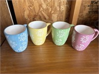 Set of 4 Ceramic Floral Mugs