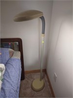 Florescent floor lamp,works,back bedroom